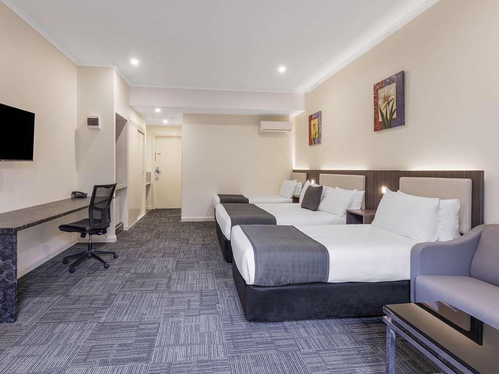 Quality Hotel Melbourne Airport Room photo